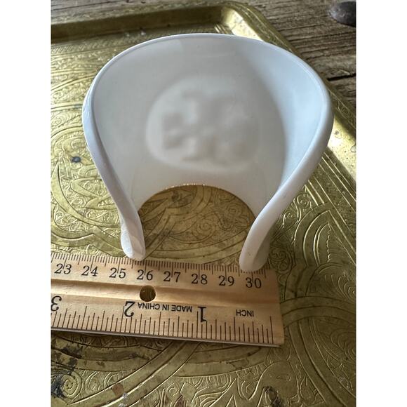 White Tory Burch Acrylic Cuff Bracelet logo lucite wide small - Picture 9 of 16